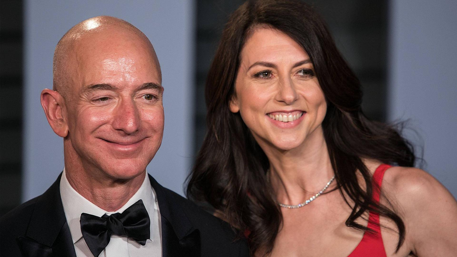 Photo of Nach der Scheidung von Jeff Bezos: MacKenzie Scott spendet Milliarden