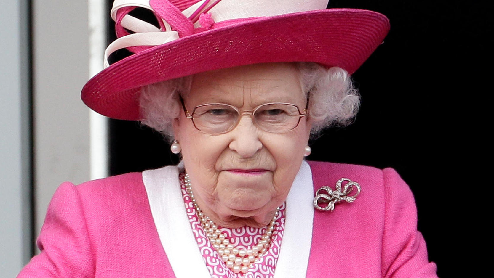 Königin Elizabeths Soldat lagerte Drogen im Palast - er wurde verhaftet