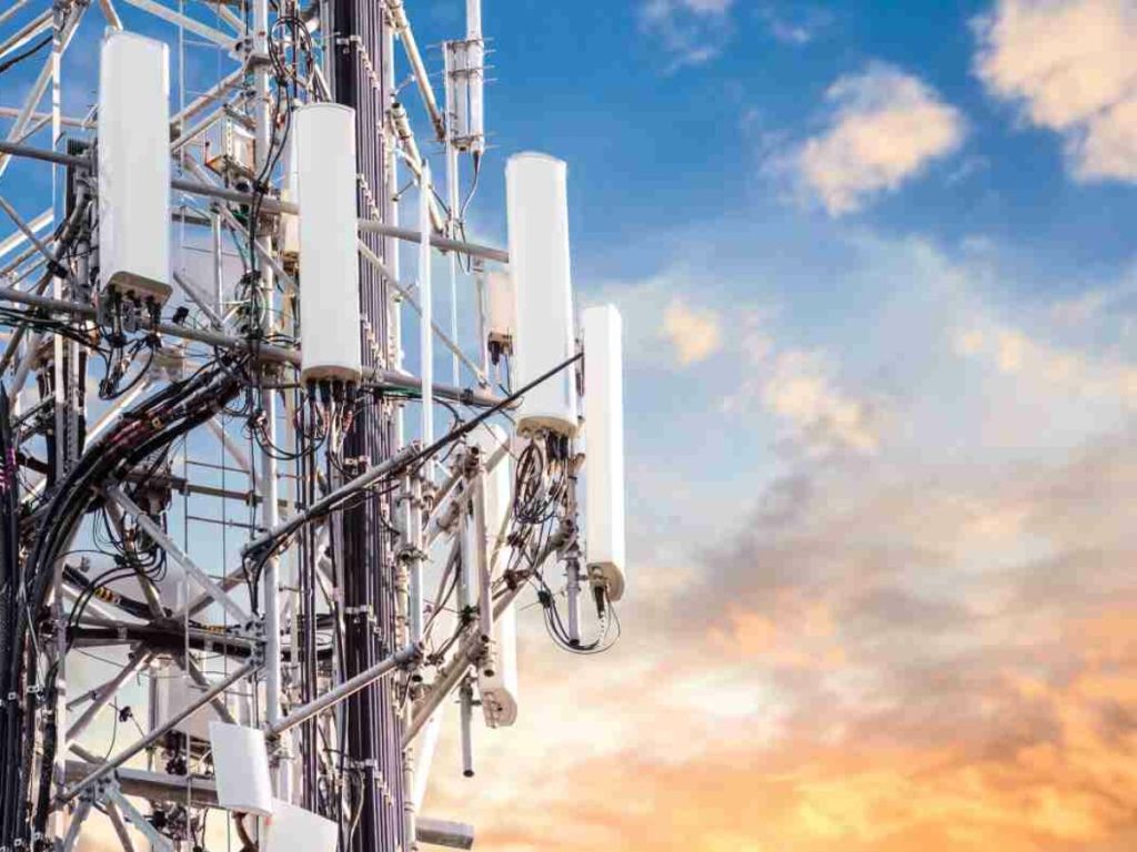 Die steigenden Telekommunikation Preise in der Schweiz: Wie Haushalte betroffen sind und wie man sparen kann Die steigenden Telekommunikation Preise in der Schweiz: Wie Haushalte betroffen sind und wie man sparen kann