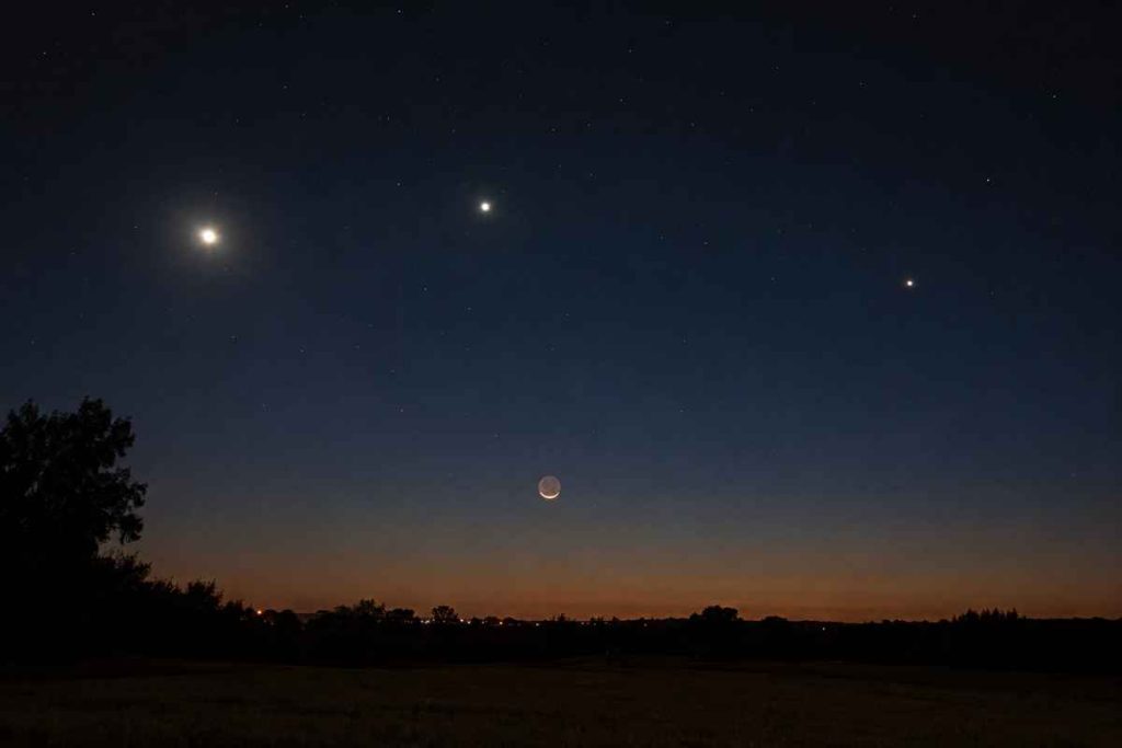 Mond, Venus, Jupiter und Merkur: Seltenes Planetentreffen am Juni-Himmel Mond, Venus, Jupiter und Merkur: Seltenes Planetentreffen am Juni-Himmel