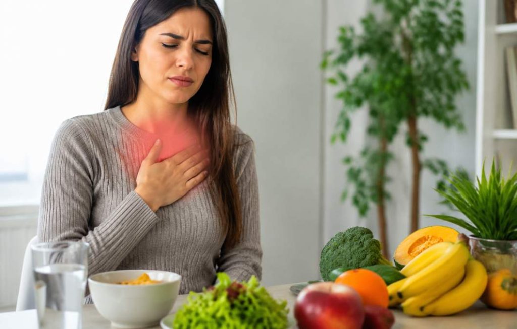 Studie zu Reflux: Ernährungsumstellung lindert Beschwerden ähnlich wirksam wie Medikamente Studie zu Reflux: Ernährungsumstellung lindert Beschwerden ähnlich wirksam wie Medikamente