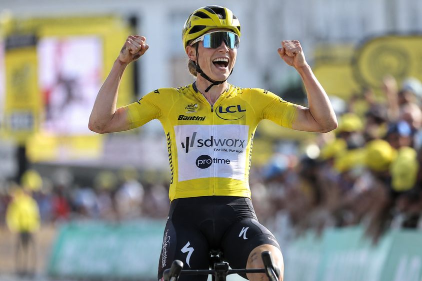 Vollering gewinnt Tour de France Femmes zum zweiten Mal – Niedermaier holt Weiß Vollering gewinnt Tour de France Femmes zum zweiten Mal – Niedermaier holt Weiß